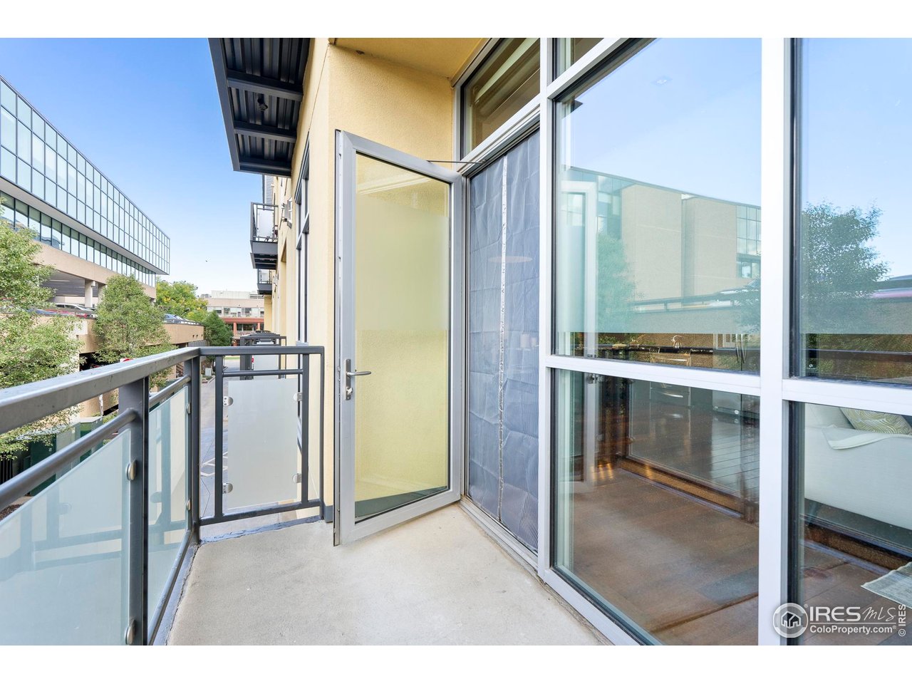 1155 Canyon Blvd 207