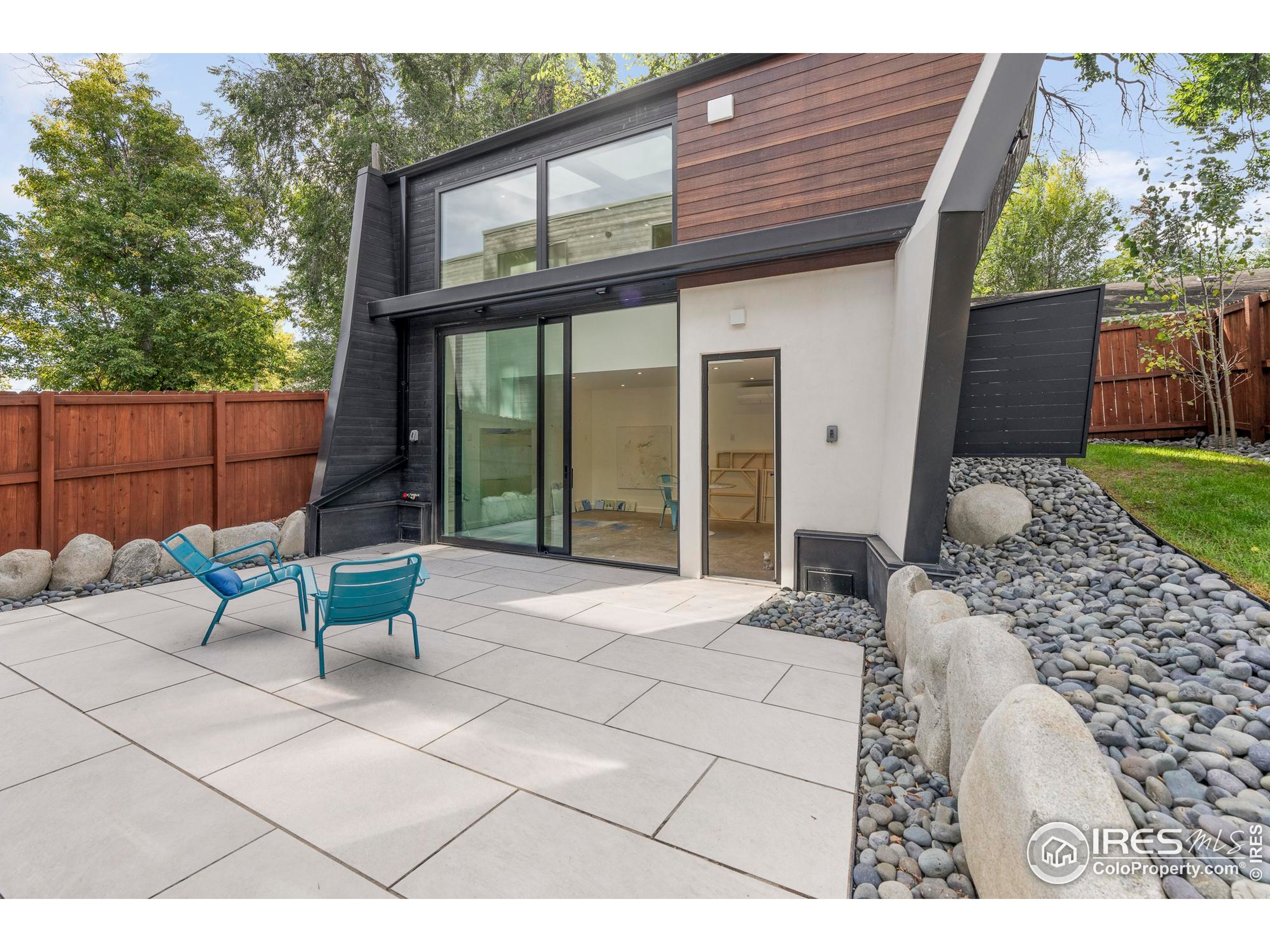 944 Arapahoe Ave B
