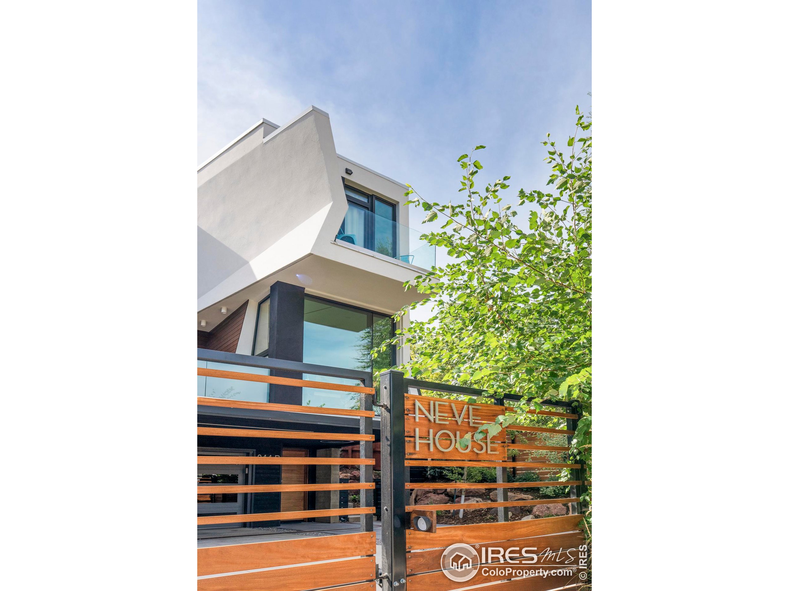 944 Arapahoe Ave B