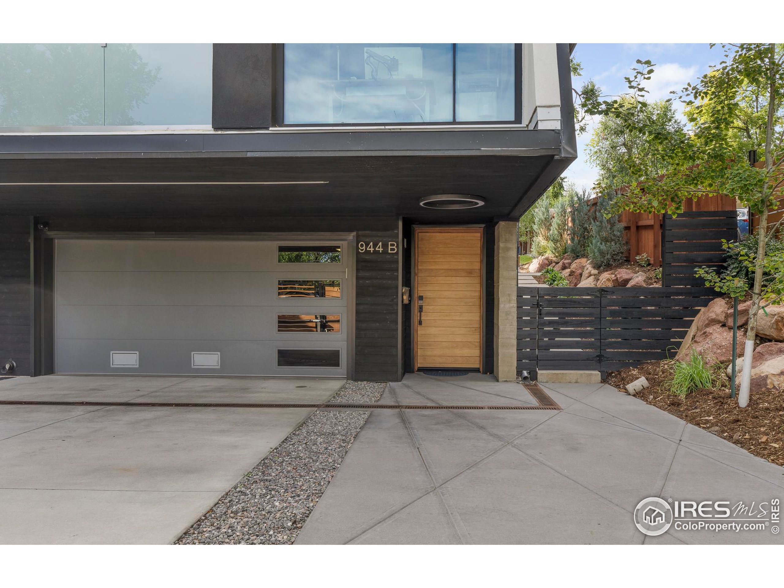 944 Arapahoe Ave B