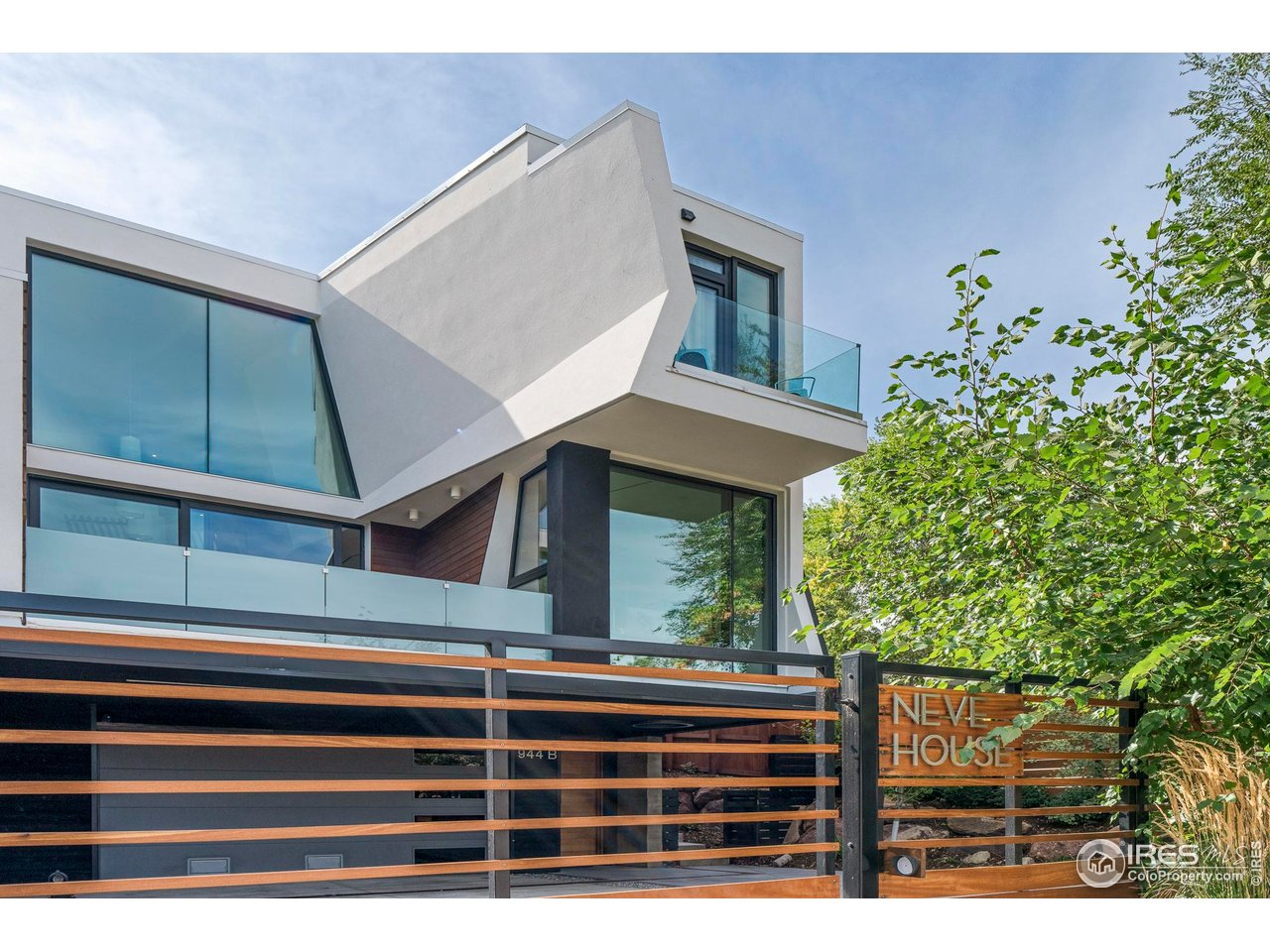 944 Arapahoe Ave B