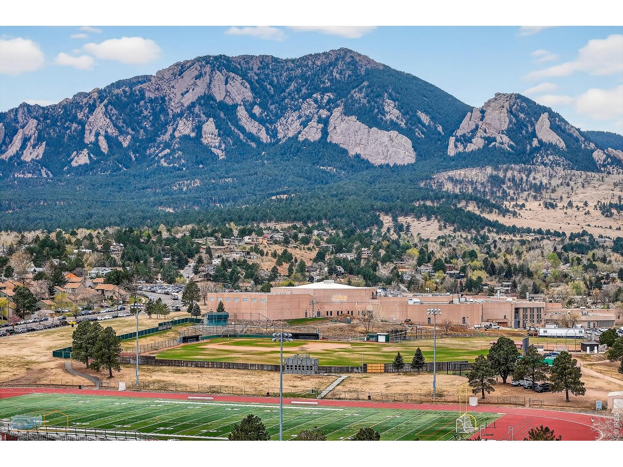 1462 Greenbriar Blvd