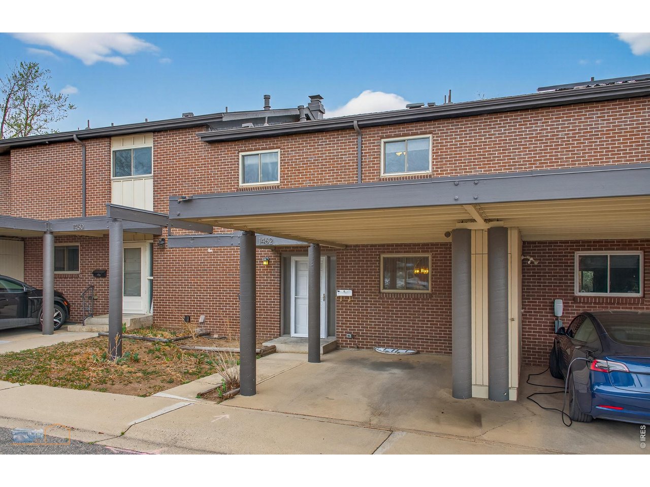 1462 Greenbriar Blvd