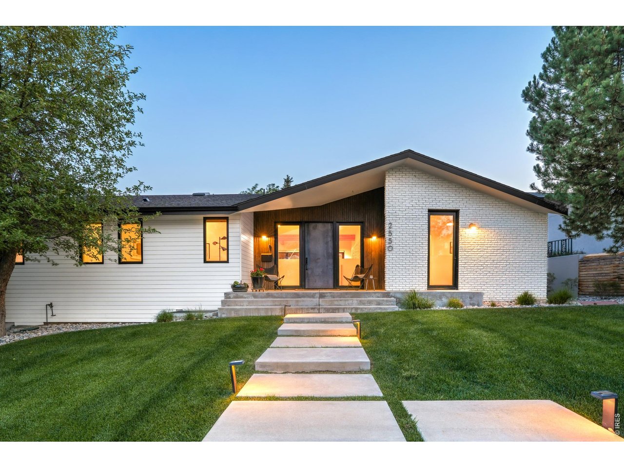 2550 Balsam Dr