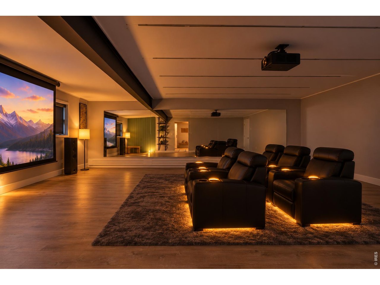 316 Pine Tree Ln
