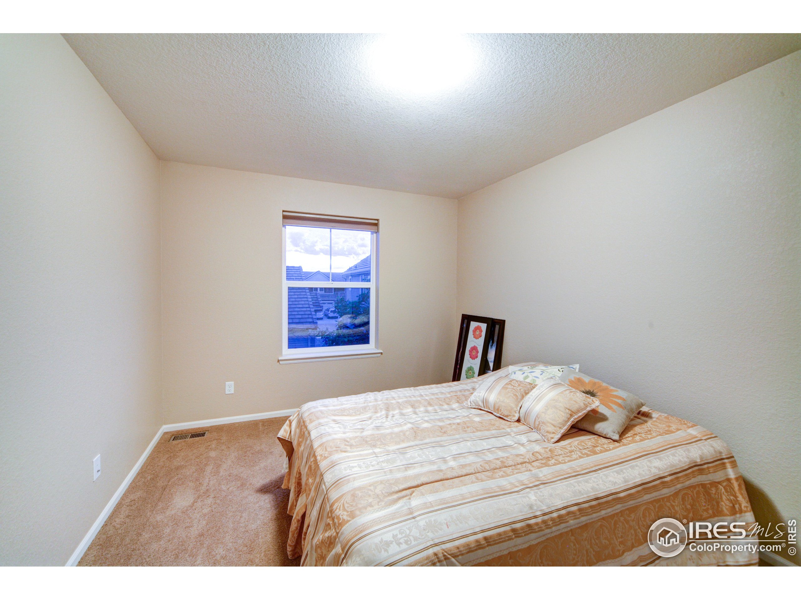 1000 Rosehill Dr