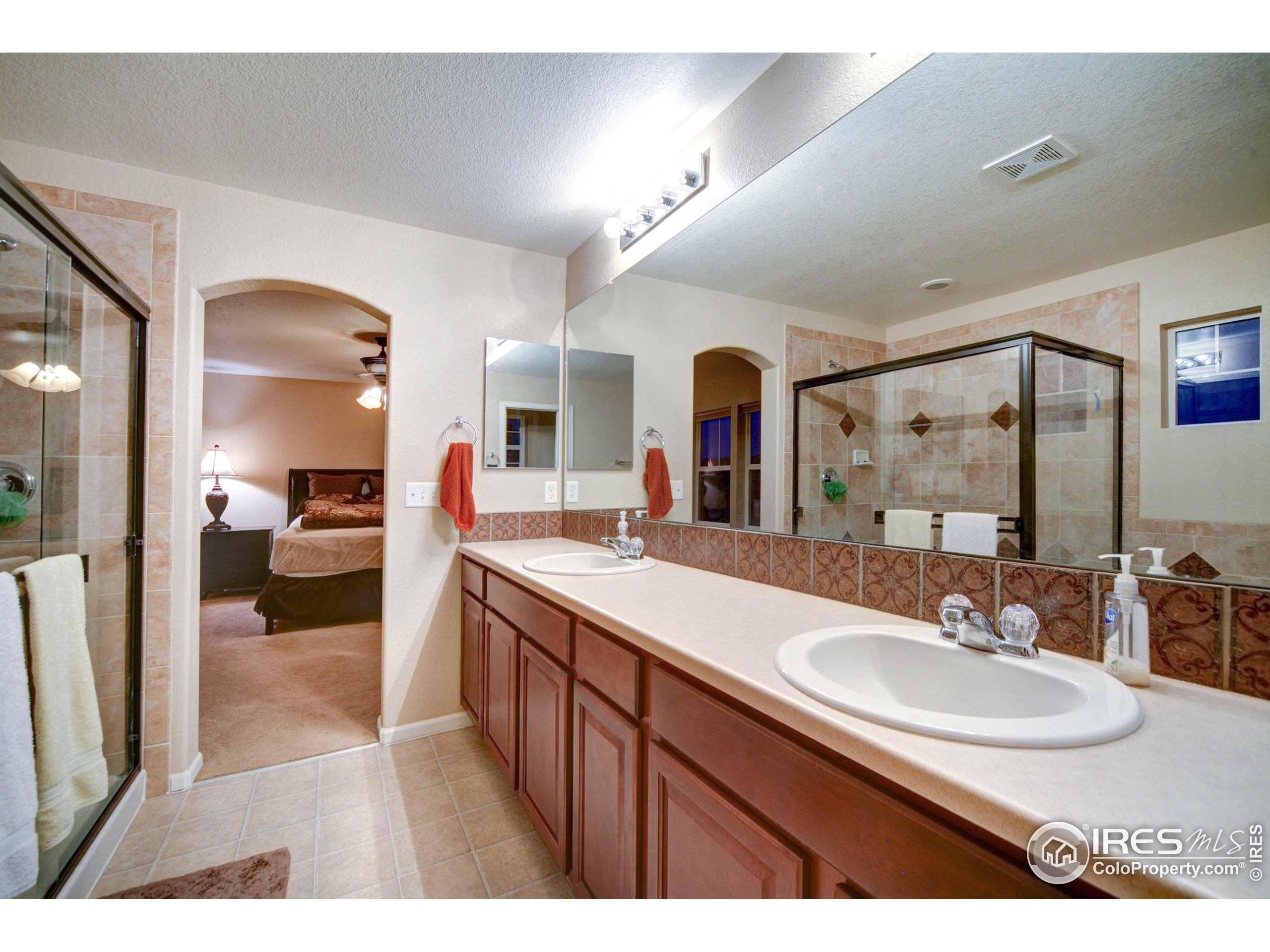 1000 Rosehill Dr