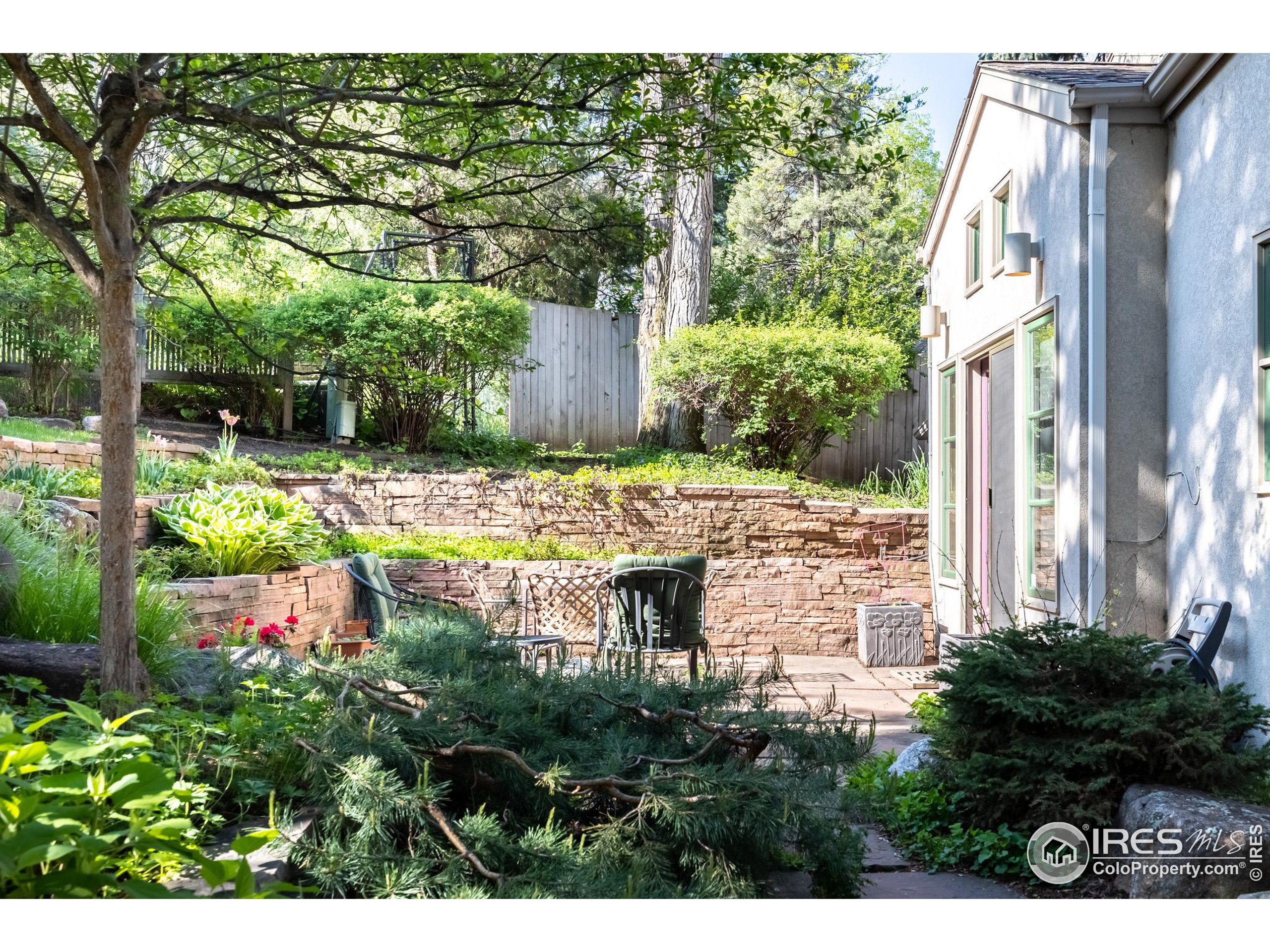 1000 Rosehill Dr