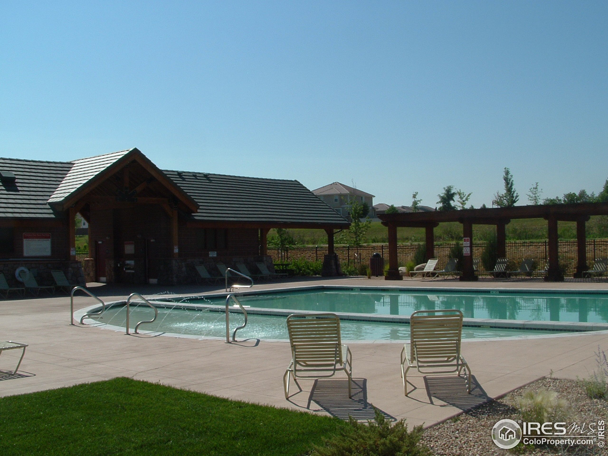 1000 Rosehill Dr