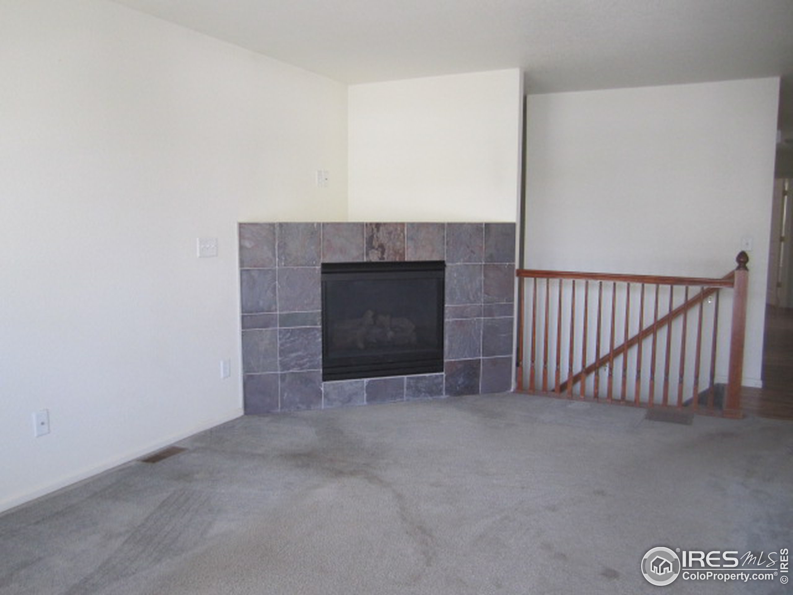 1077 Canyon Blvd Unit: 204