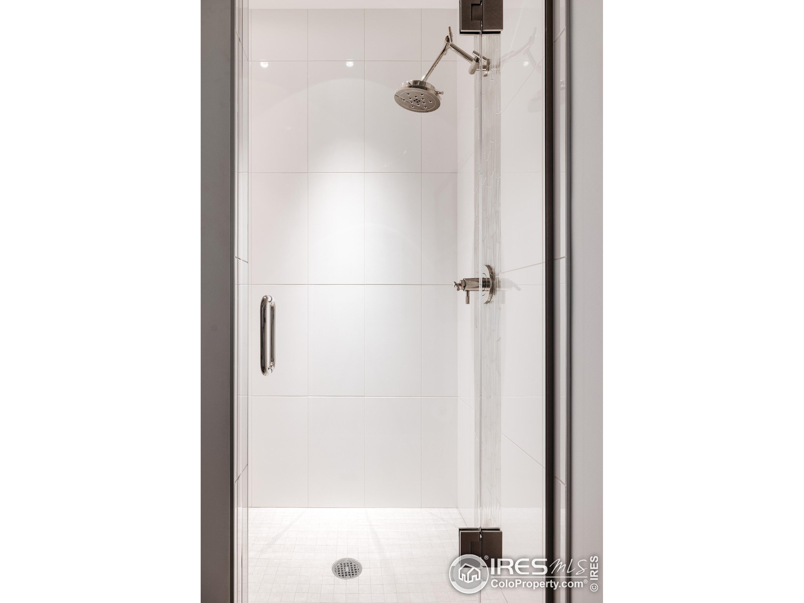 1077 Canyon Blvd Unit: 204