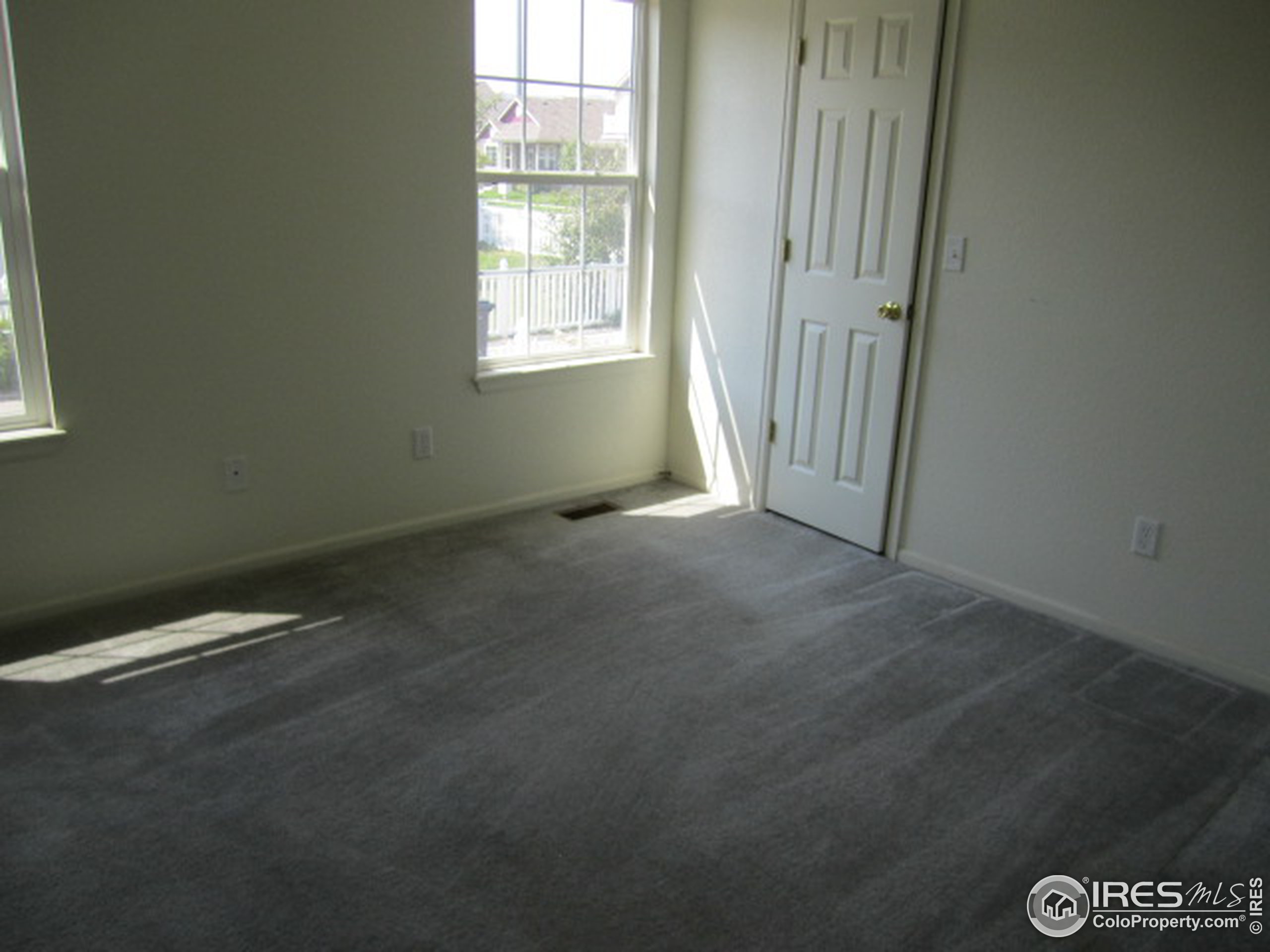 1077 Canyon Blvd Unit: 204