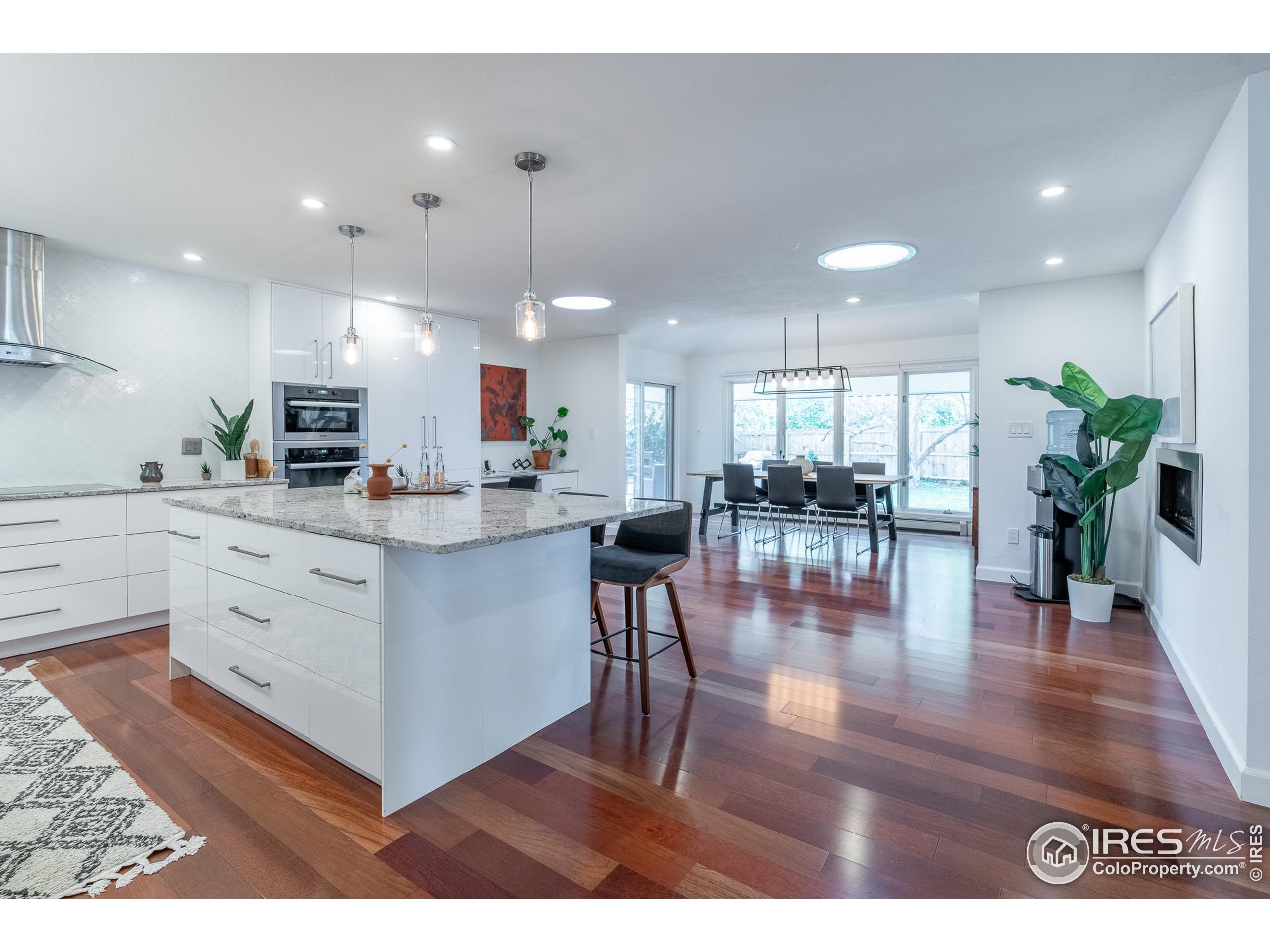 6997 Indian Peaks Trl