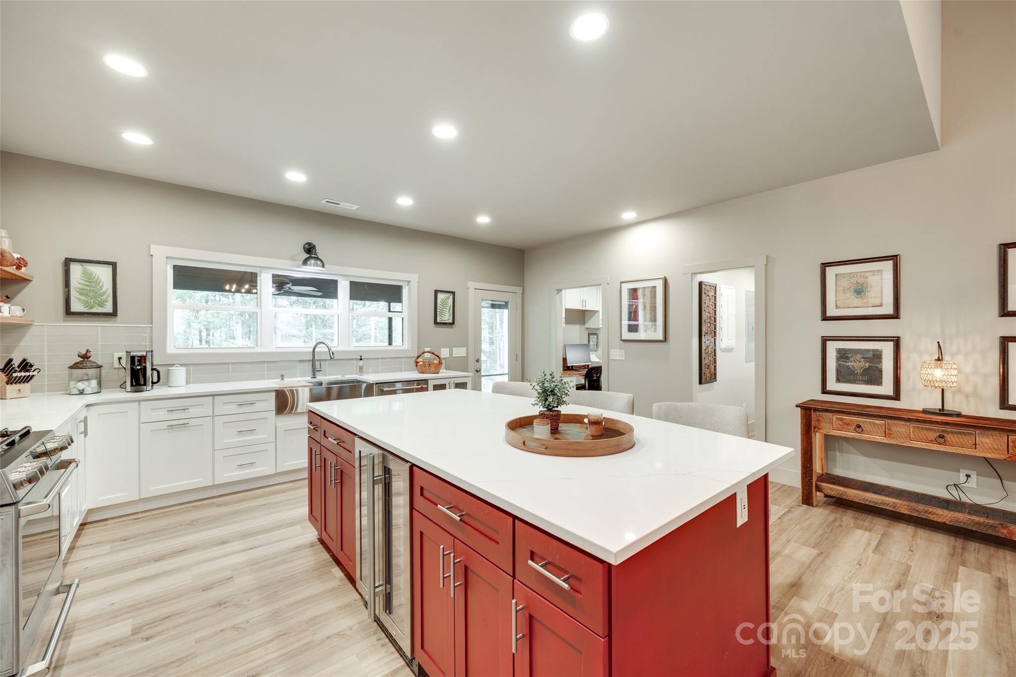 822 Rock Cut Road