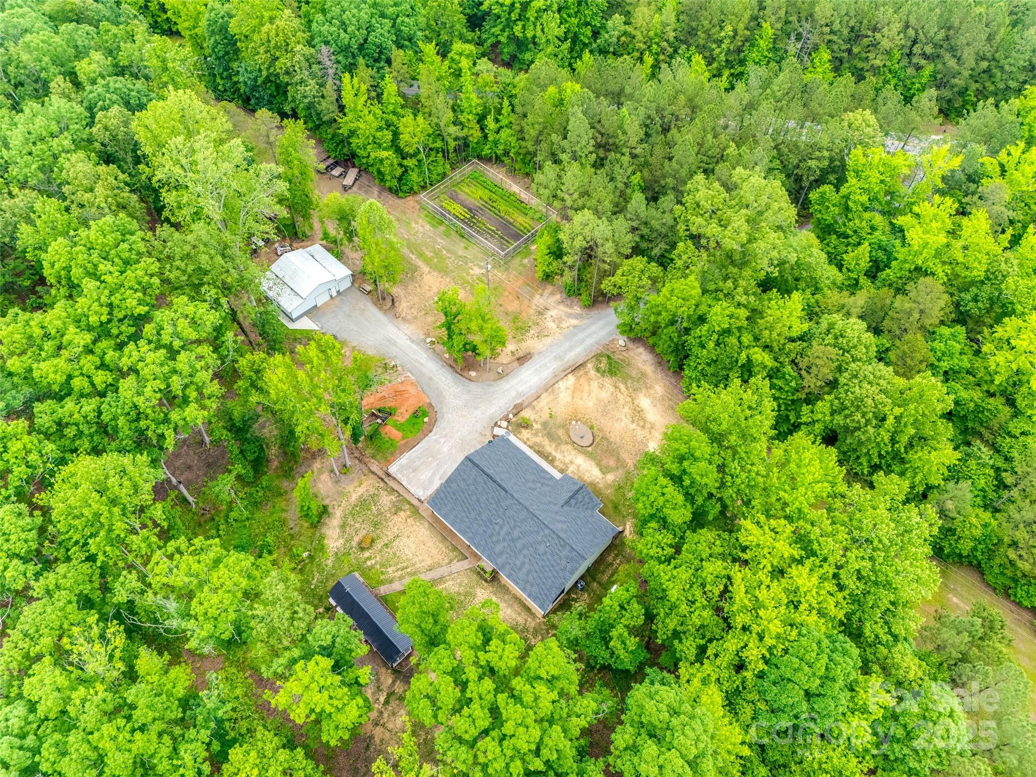 822 Rock Cut Road