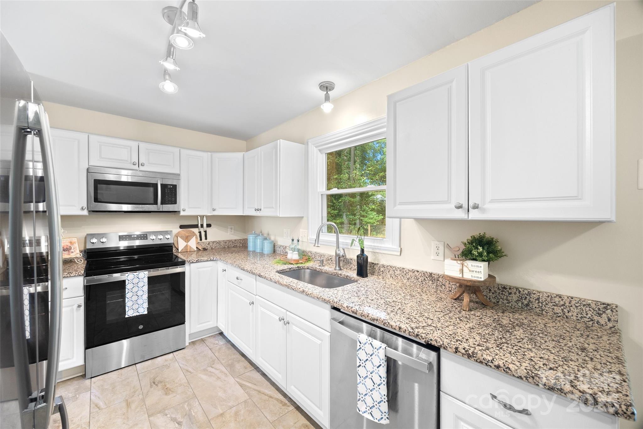 7304 Entwhistle Court