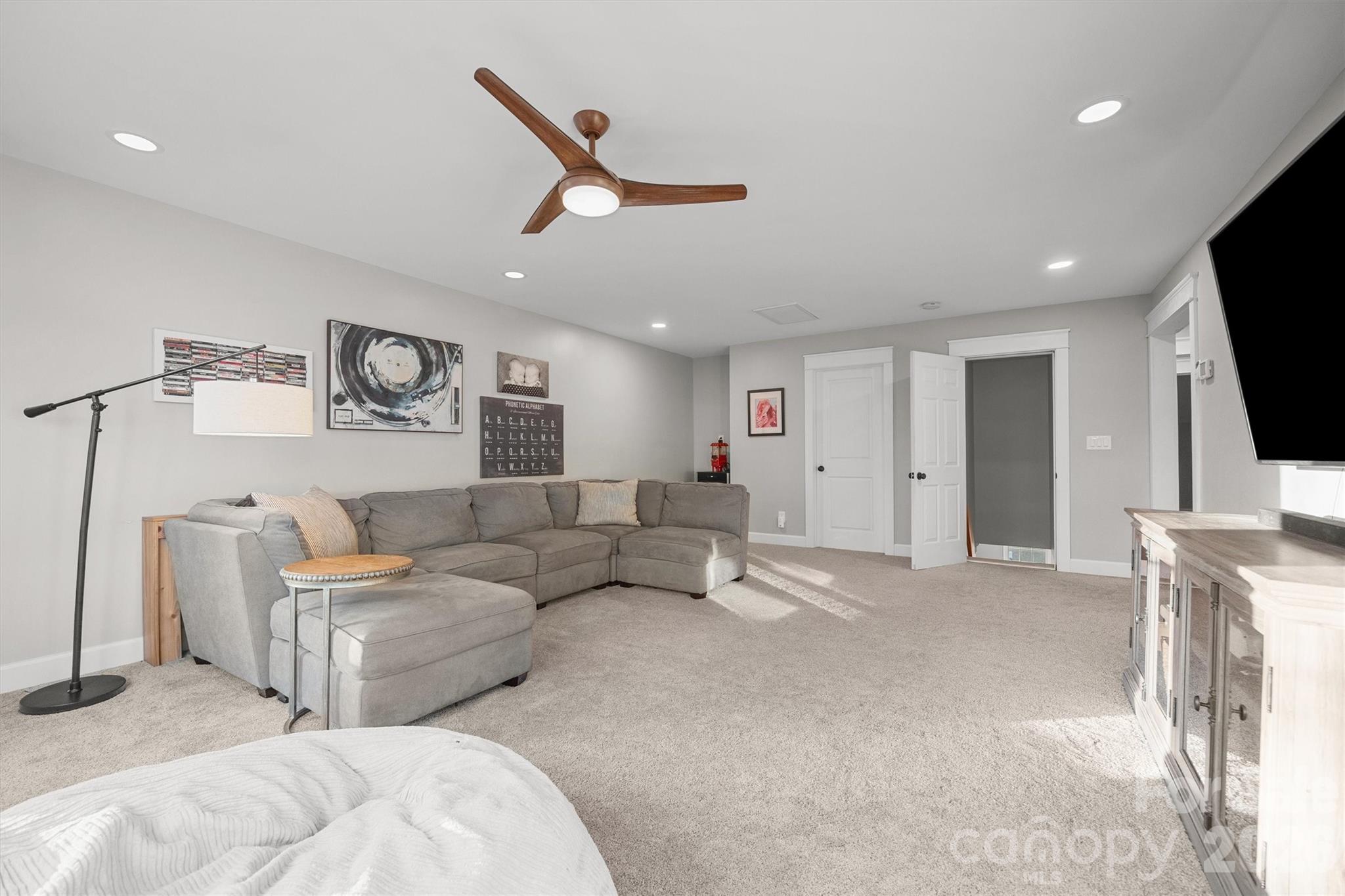 4210 Wallbrook Drive