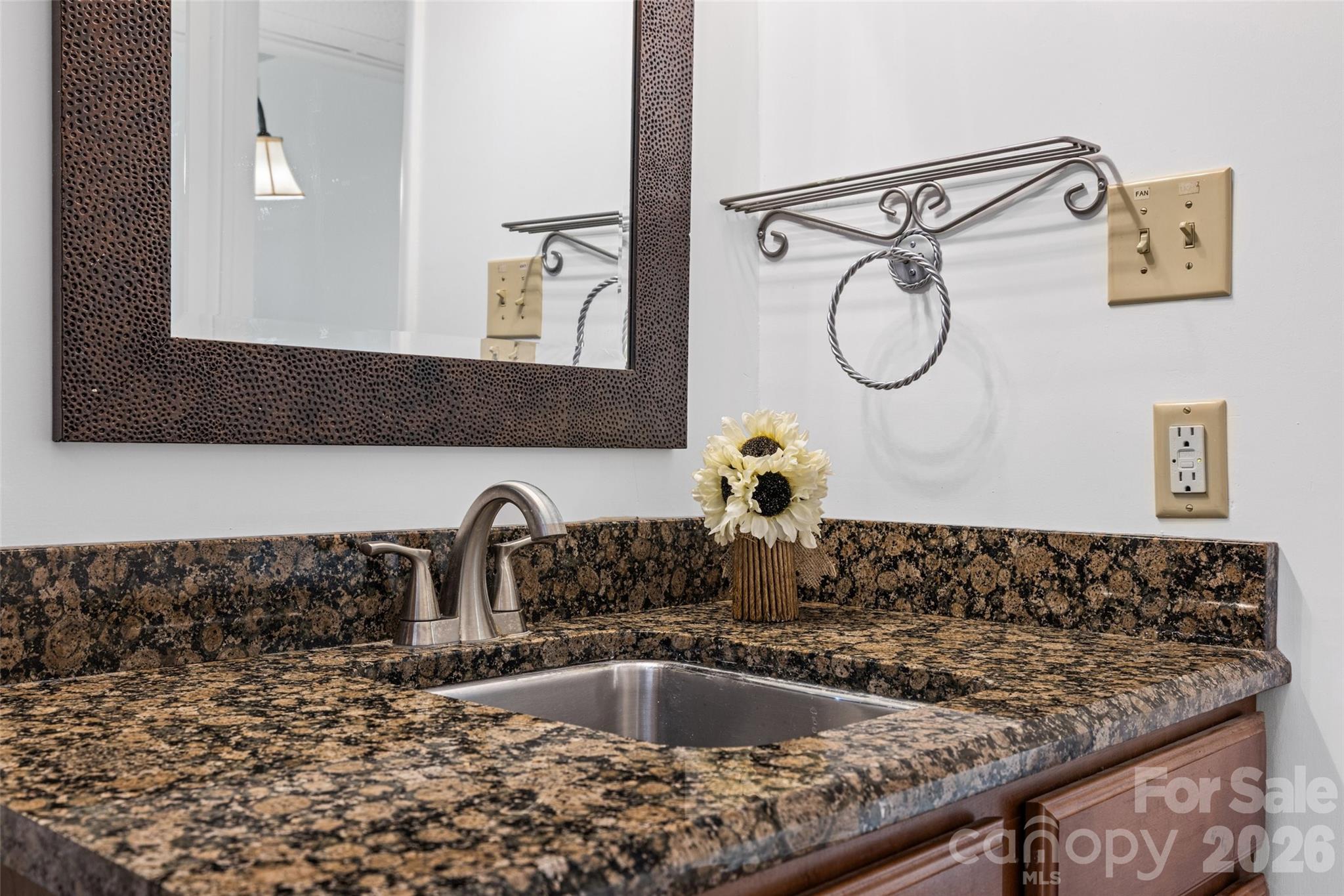 2636 Park Road Unit: B