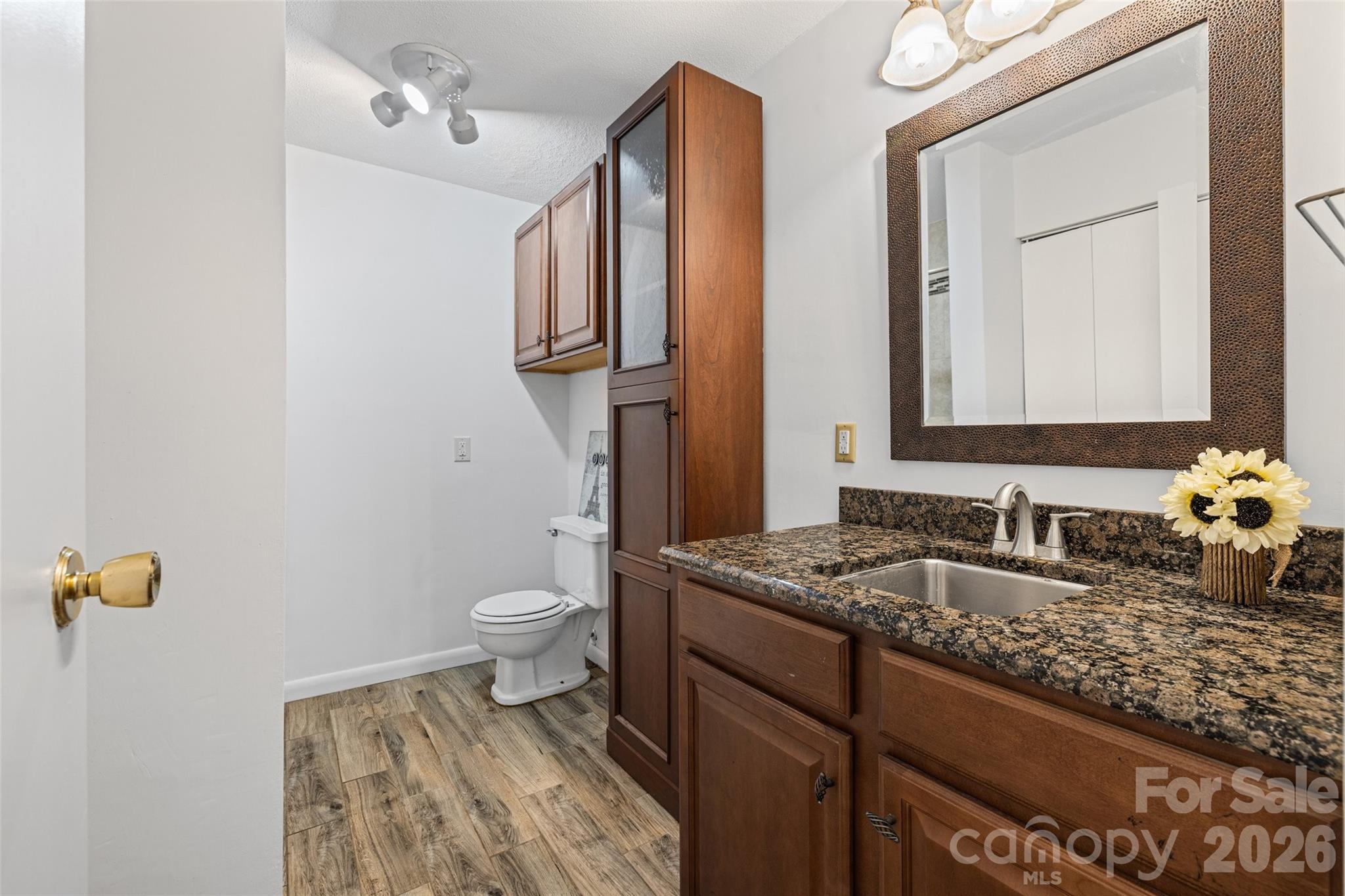 2636 Park Road Unit: B