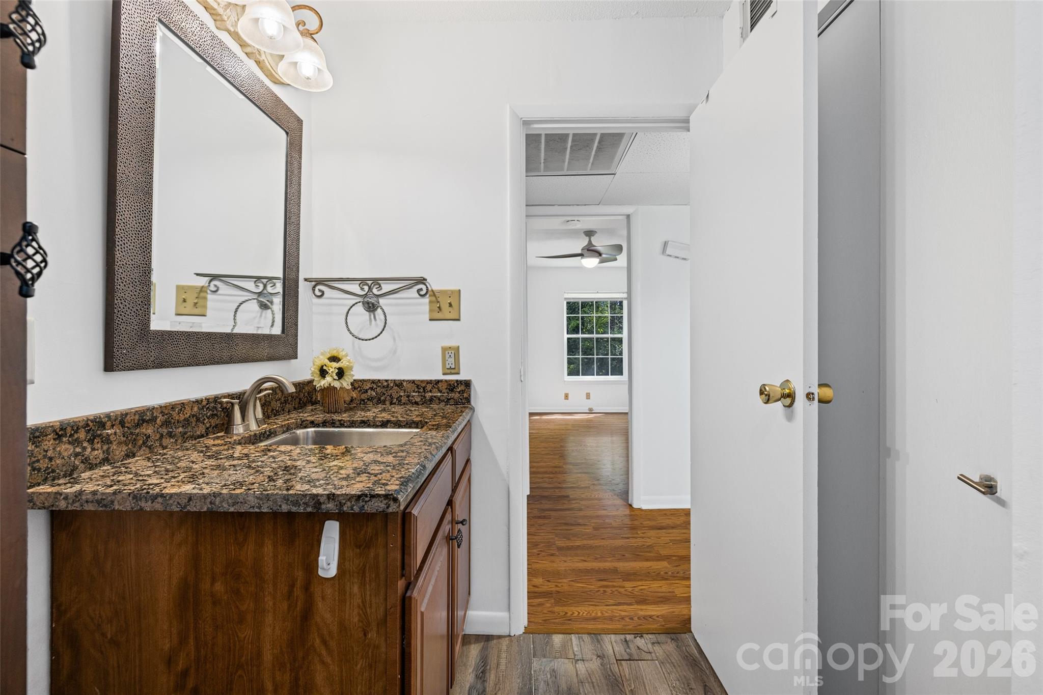 2636 Park Road Unit: B