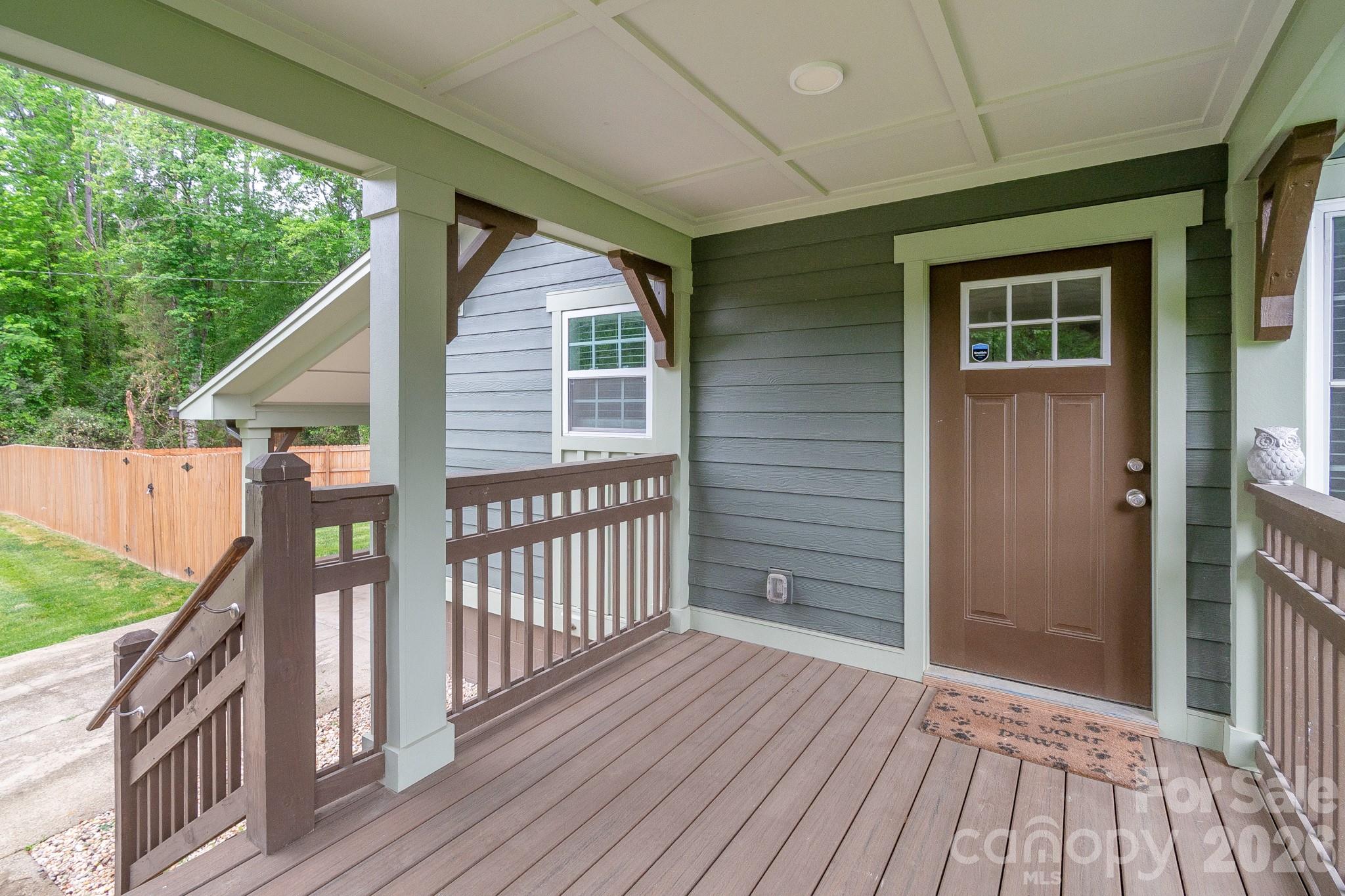 310 Groves Avenue