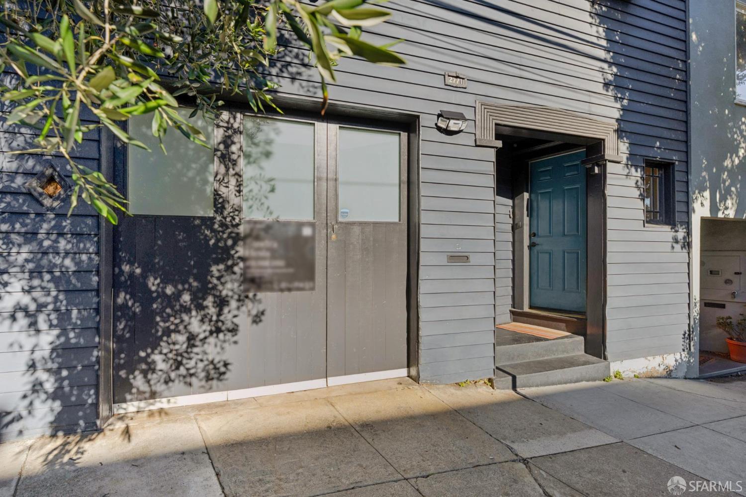 2771 Diamond Street
