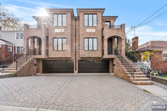 242B East Central Boulevard