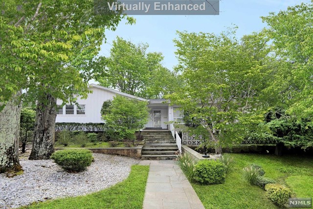 350 Van Nostrand Avenue