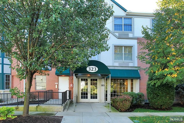 323 Willow Street 1C