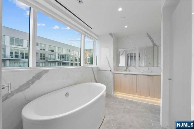 800 Ave At Port Imperial 918