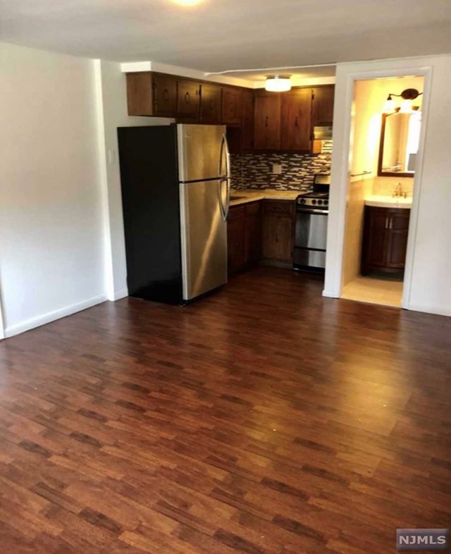 310 East Homestead Avenue 2