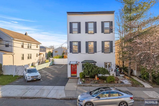 128 West Central Boulevard 2