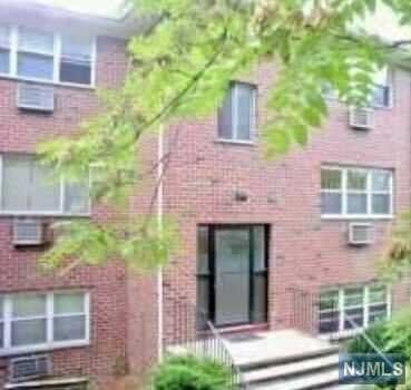 310 East Homestead Avenue 8