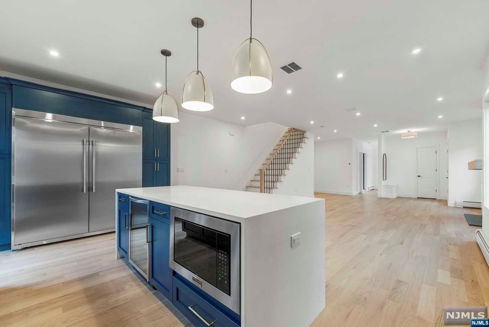 51 E Homestead Avenue