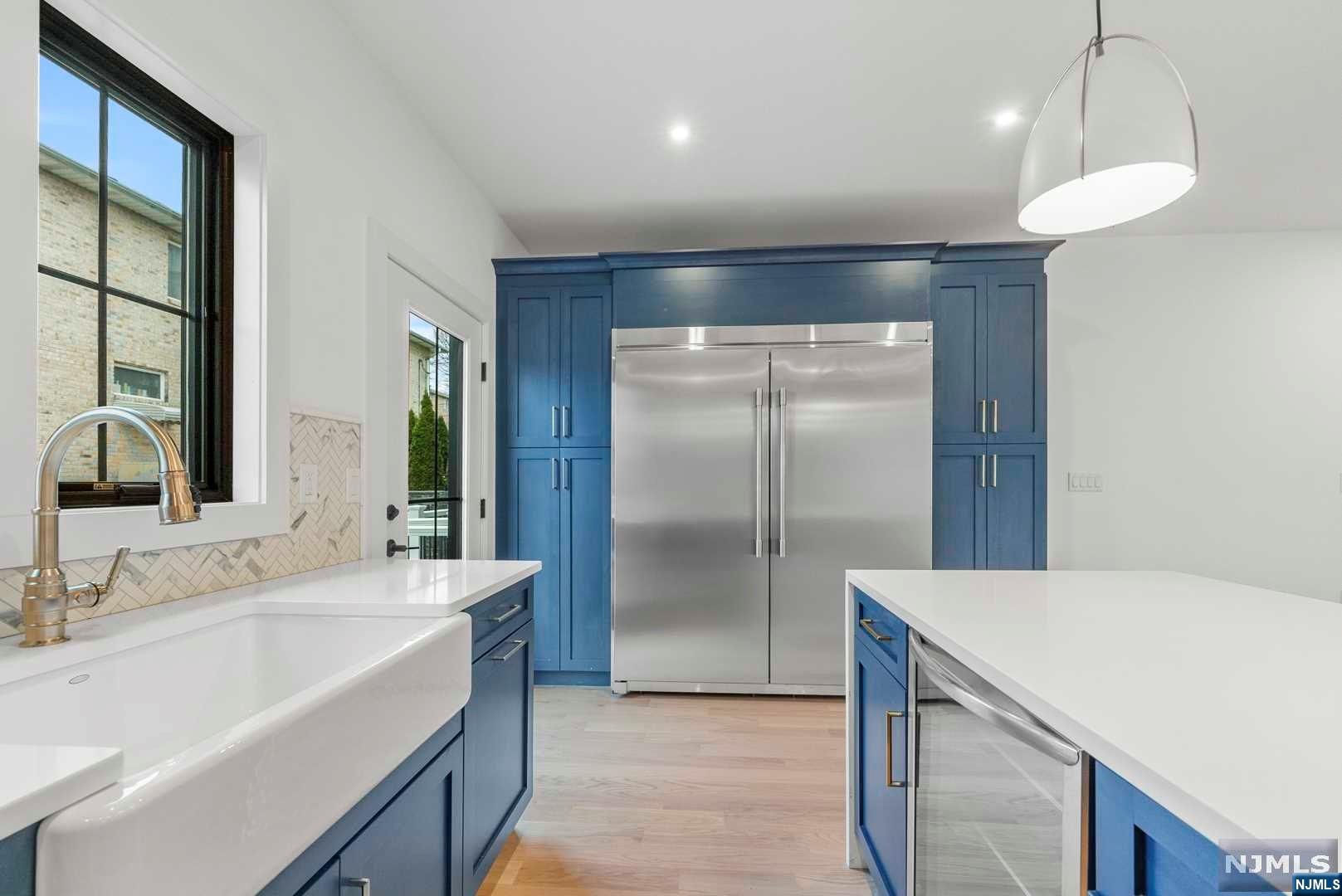 51 E Homestead Avenue
