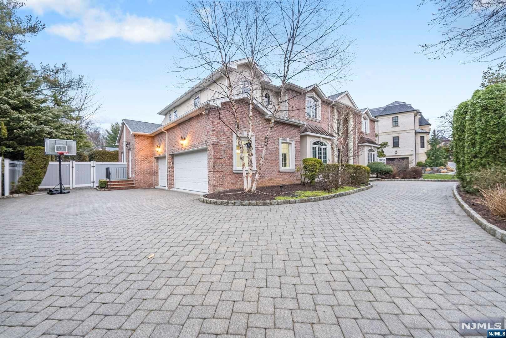 205 Lyncrest Road