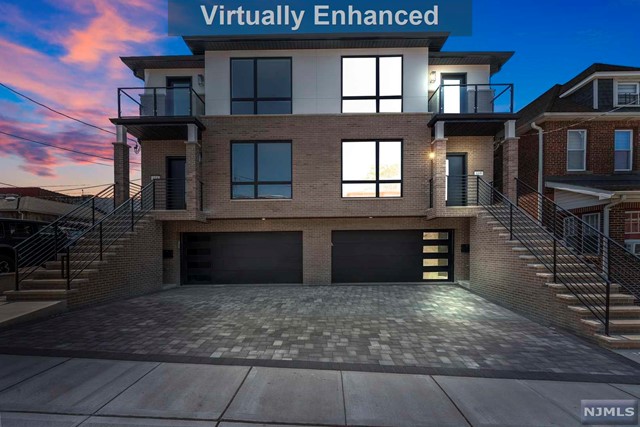 16 Cleveland Place B