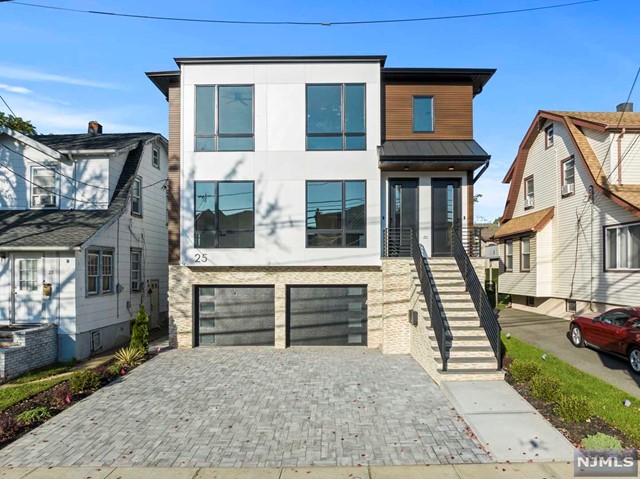 25 E Edsall Boulevard