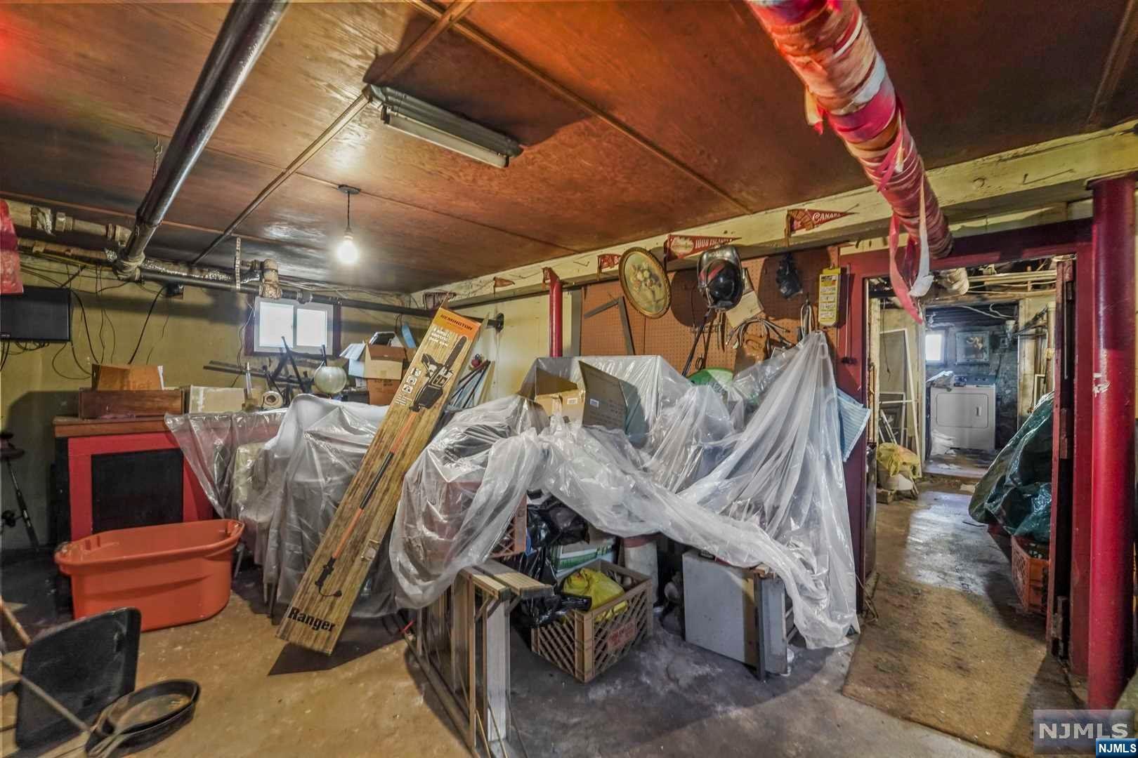 211 E Harriet Avenue