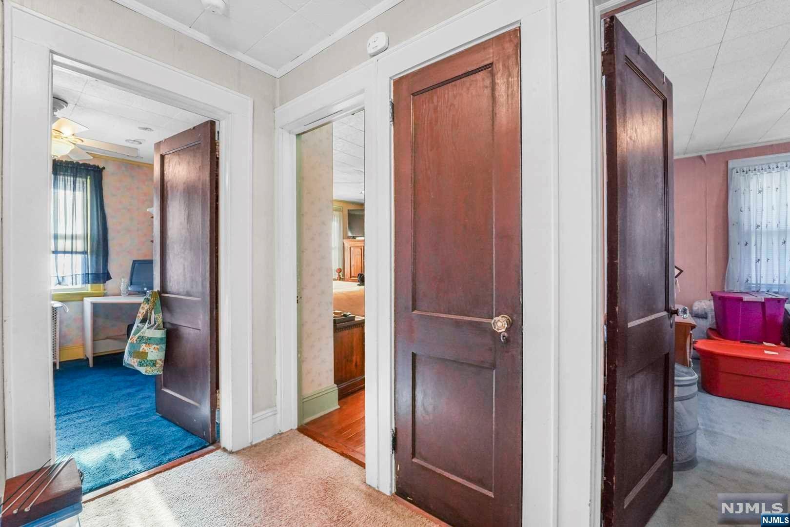 211 E Harriet Avenue