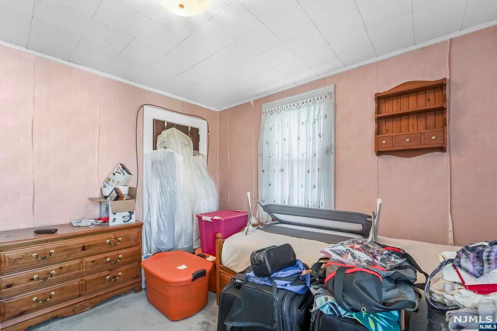 211 E Harriet Avenue