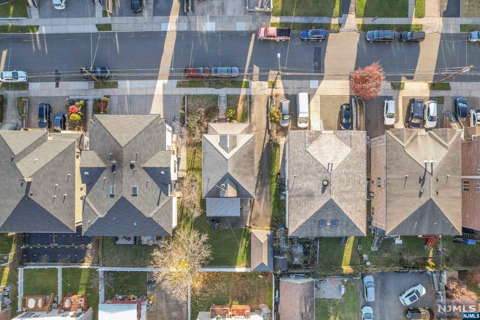 211 E Harriet Avenue