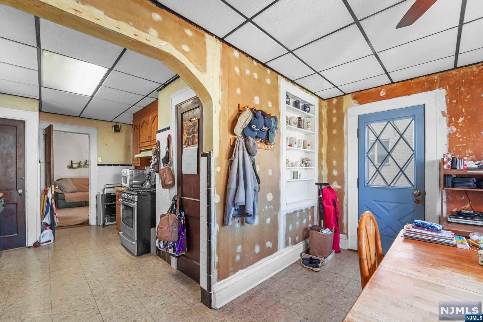 211 E Harriet Avenue