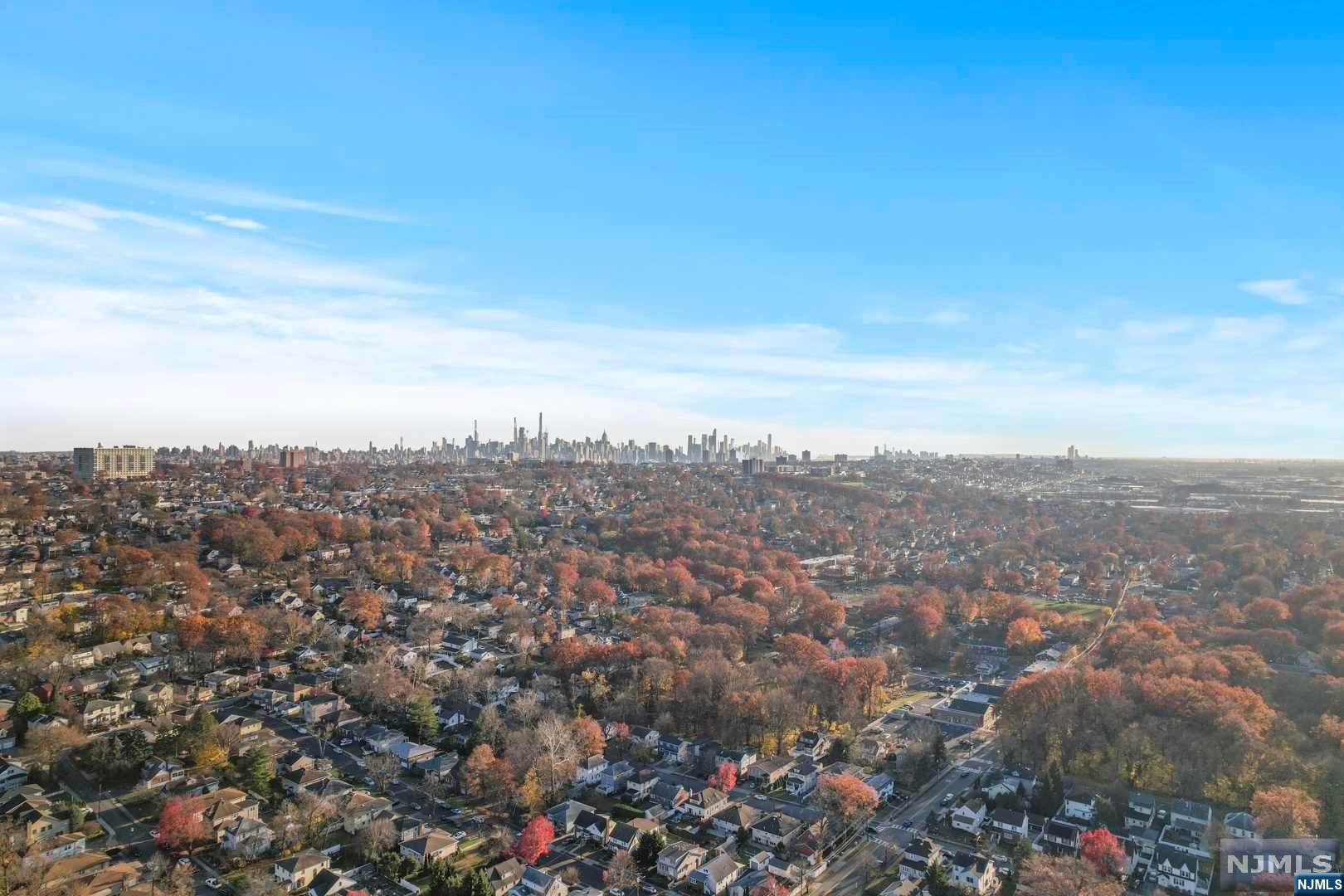 211 E Harriet Avenue