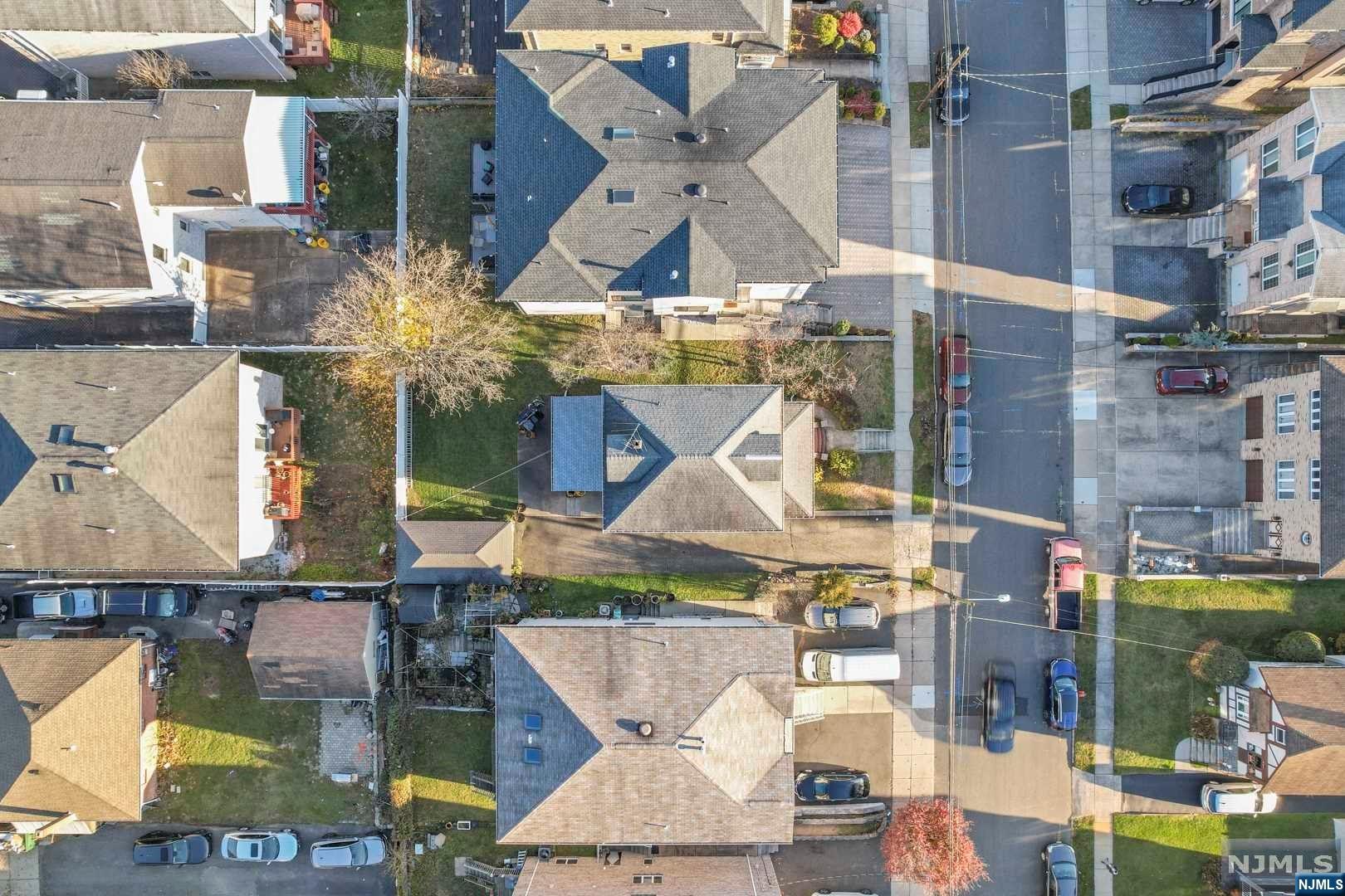 211 E Harriet Avenue