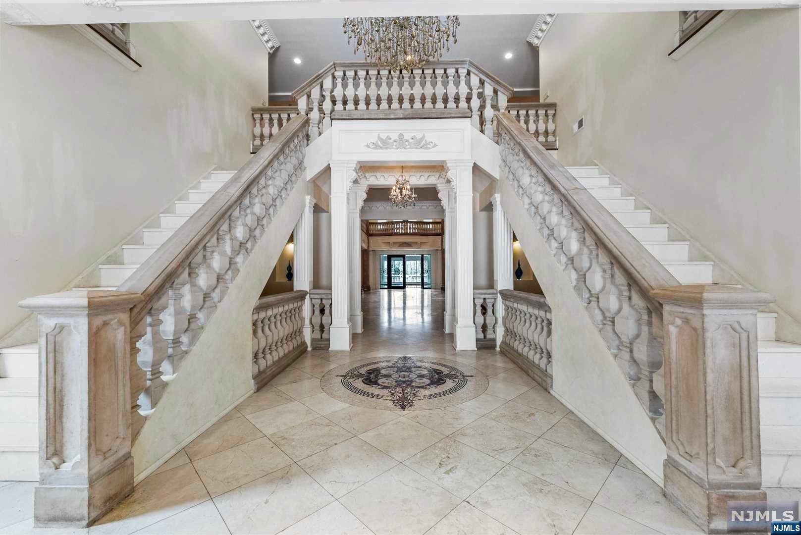 105 Chestnut Ridge Road