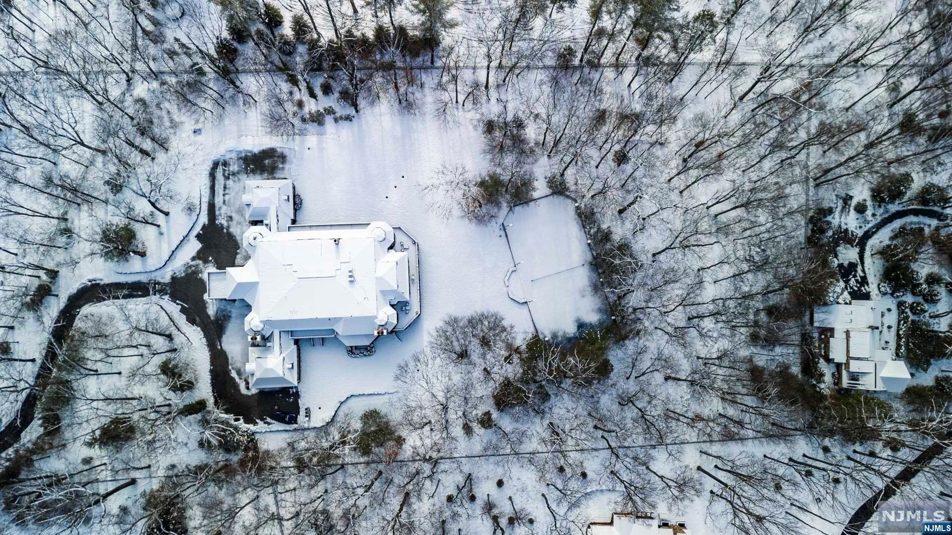 105 Chestnut Ridge Road