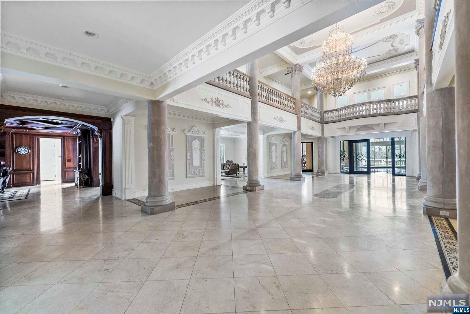 105 Chestnut Ridge Road