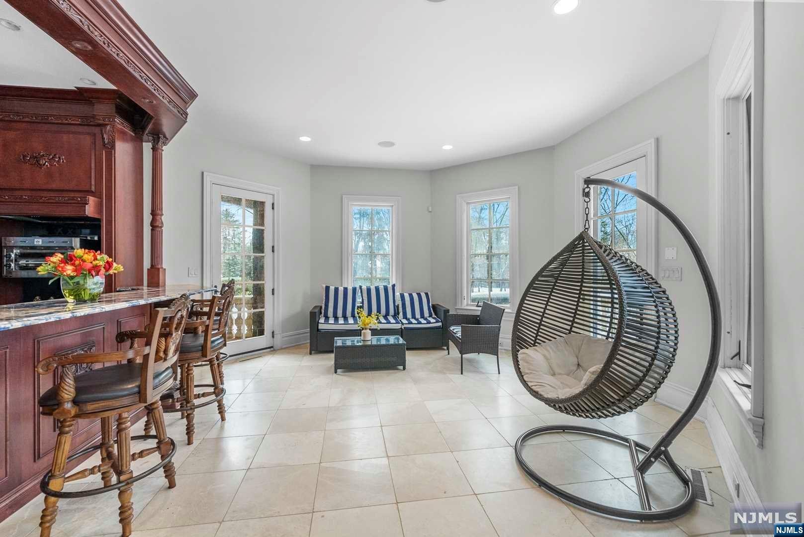 105 Chestnut Ridge Road
