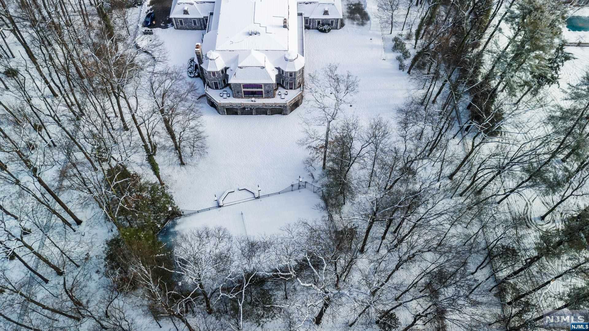 105 Chestnut Ridge Road
